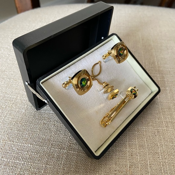 Brand new a set of Crystal Cuff Links & Tie Pin & Tie Clip with box (VTG) - Picture 2 of 9